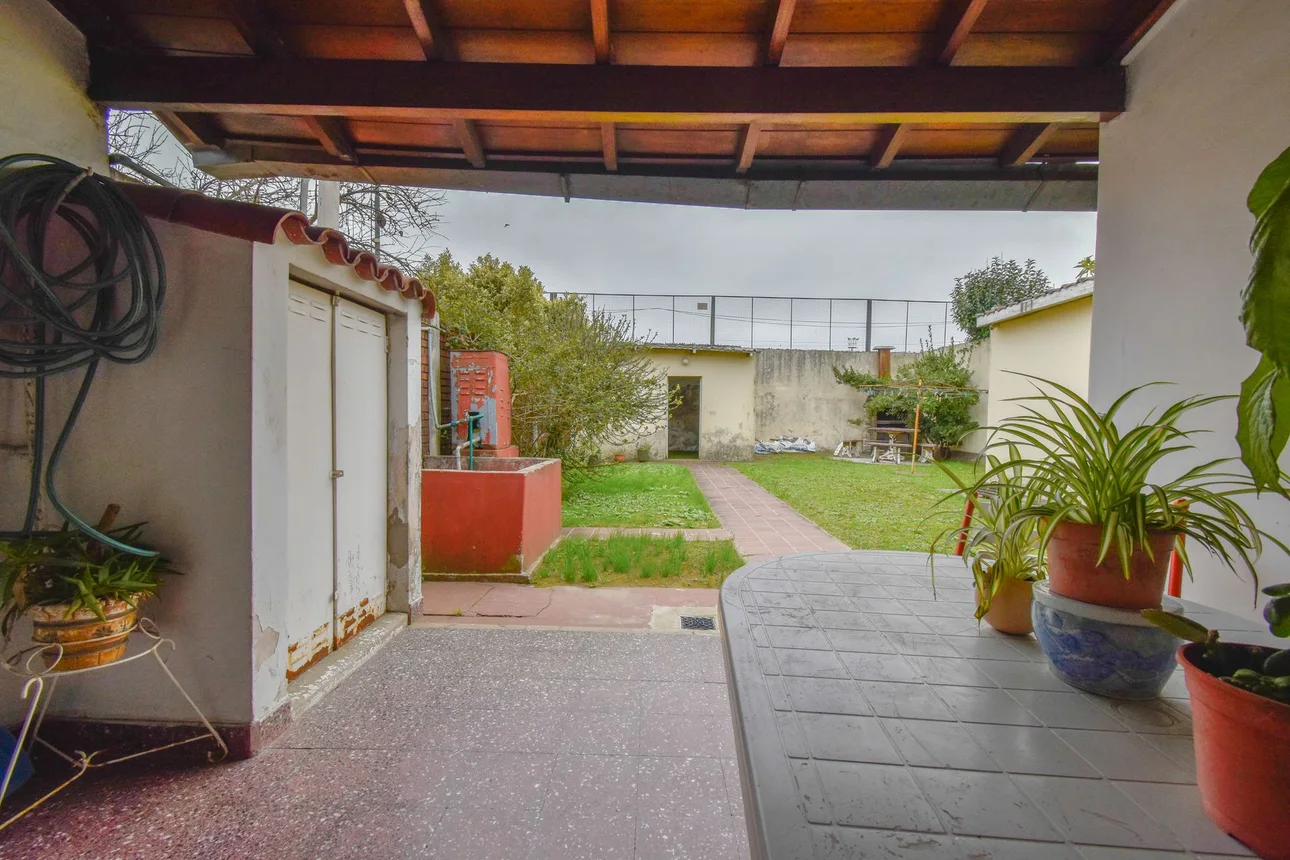Casa de 4 ambientes en venta en Remedios de Escalada, Fray Jose Achaval 3300, foto 5