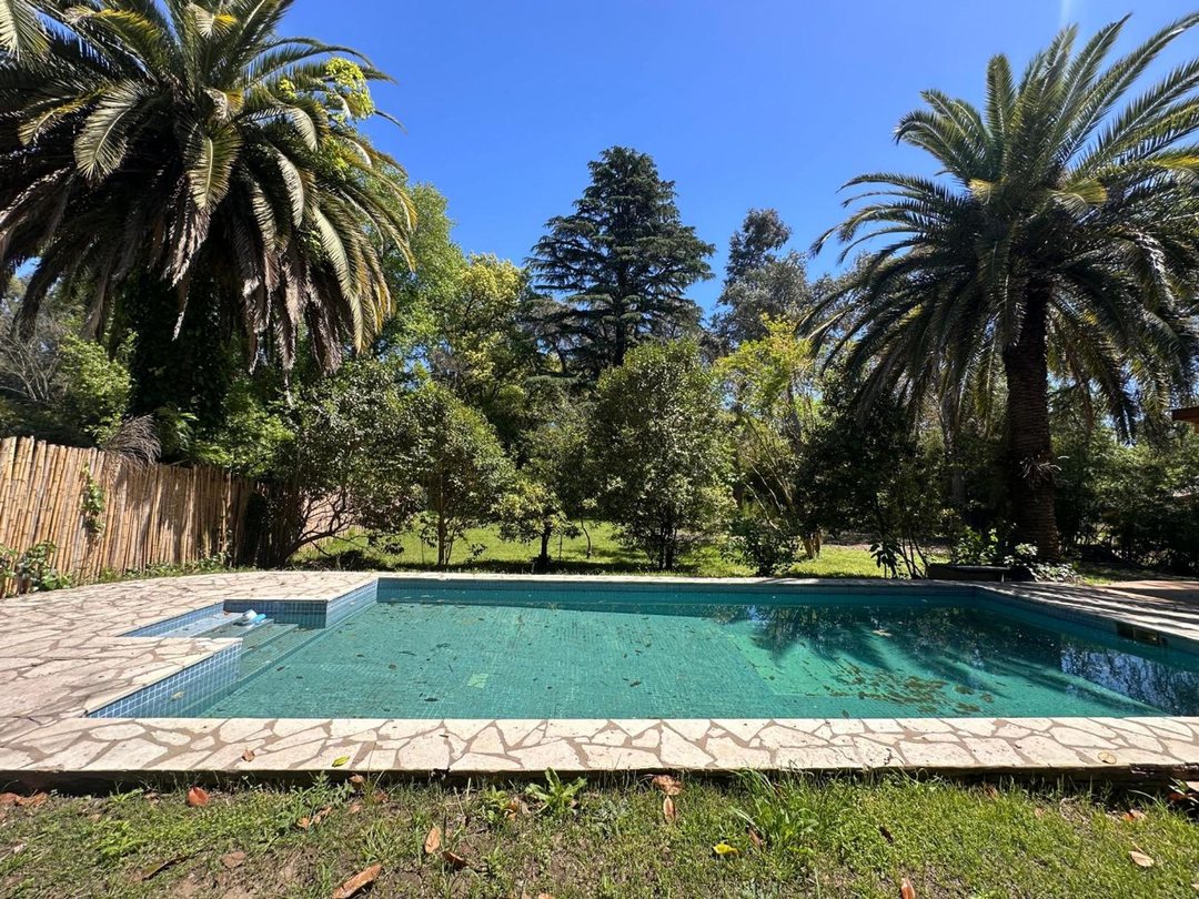 VENTA CASA 4 AMB PASEO MENDOZA PISCINA LOTE 600 MT