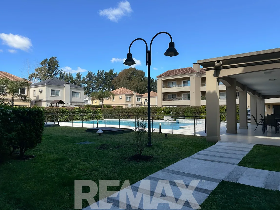Departamento de 2 ambientes en alquiler en Pilar, Avenida Caamaño 900