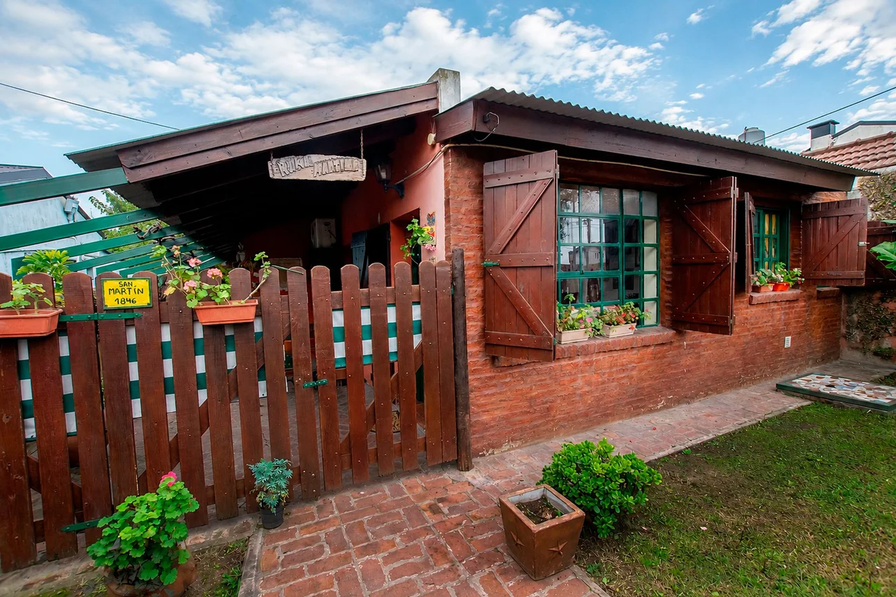 Casa en venta en Longchamps, San Martín 1800