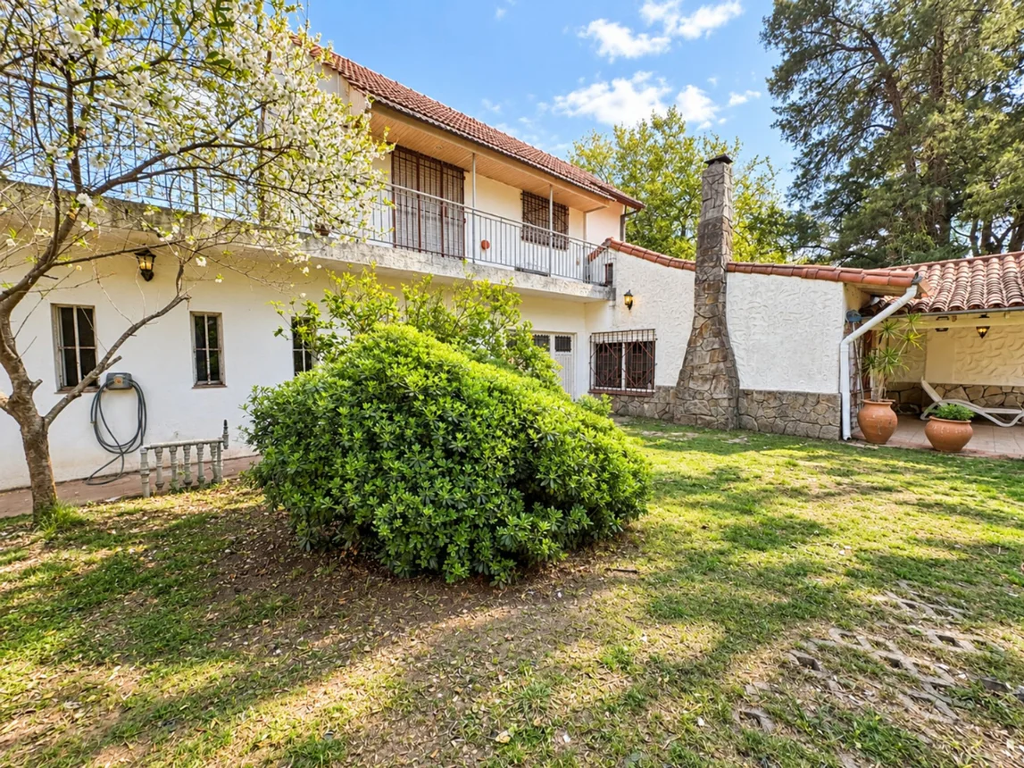 Casa en venta en Luis Guillón, foto 3