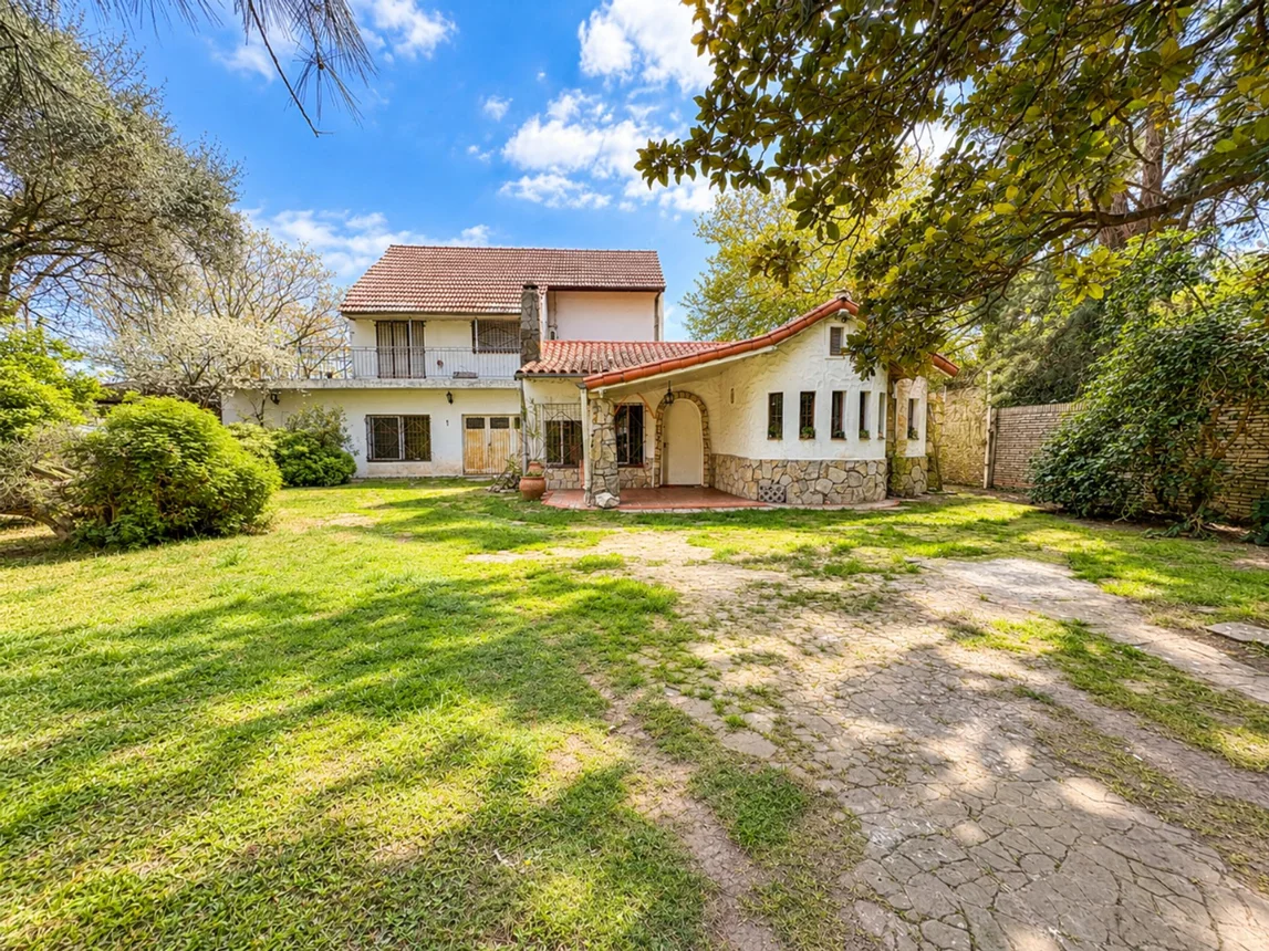 Casa en venta en Luis Guillón