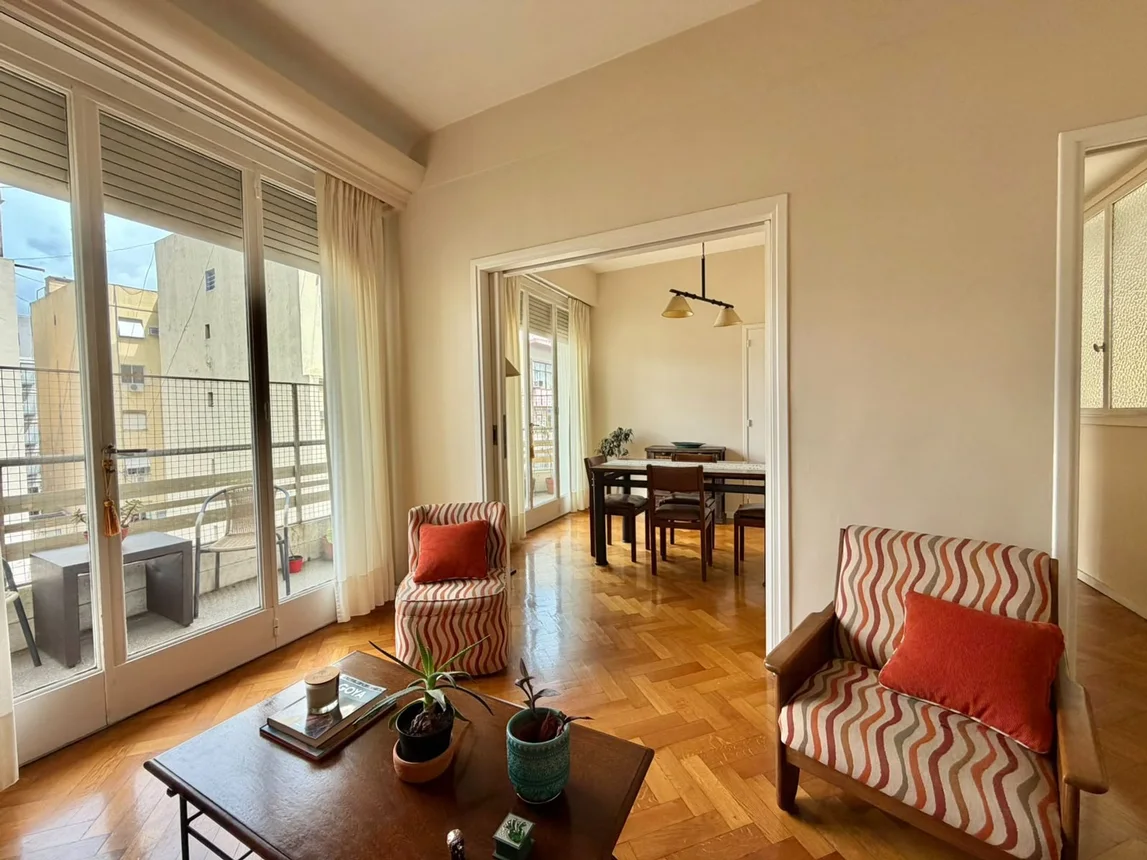 Semipiso de 4 ambientes en venta en Monserrat, Moreno 1600