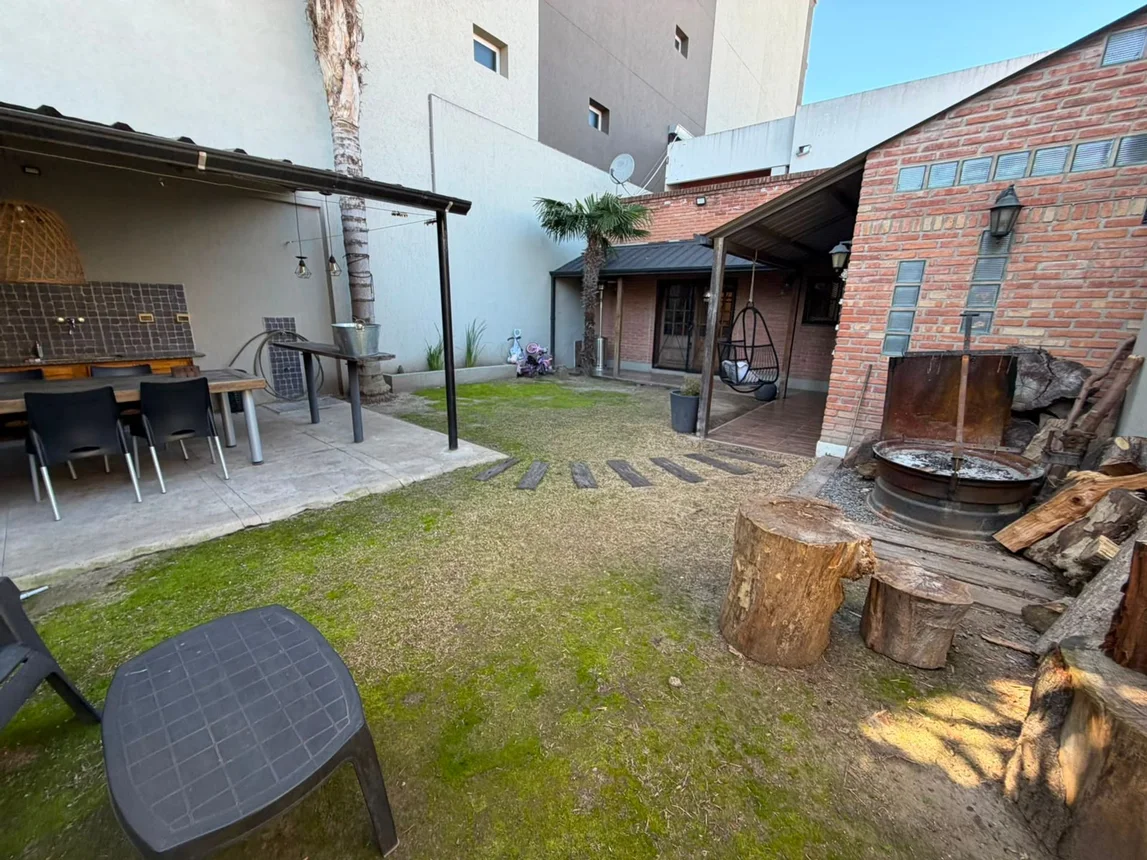 Casa de 4 ambientes en venta en Lanús Este, Salta 1300, foto 2
