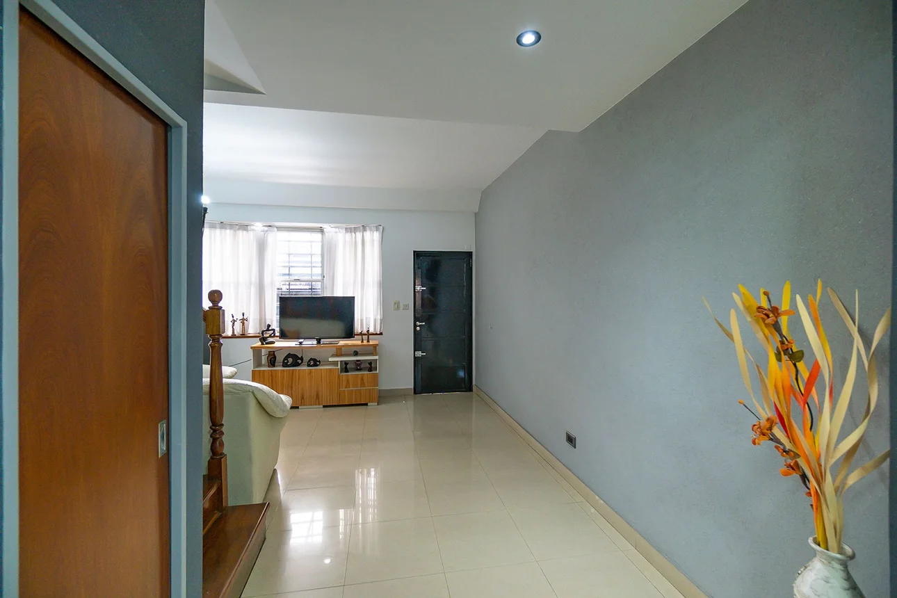 Casa dúplex de 4 ambientes en venta en Remedios de Escalada, Olegario Víctor Andrade 400, foto 4