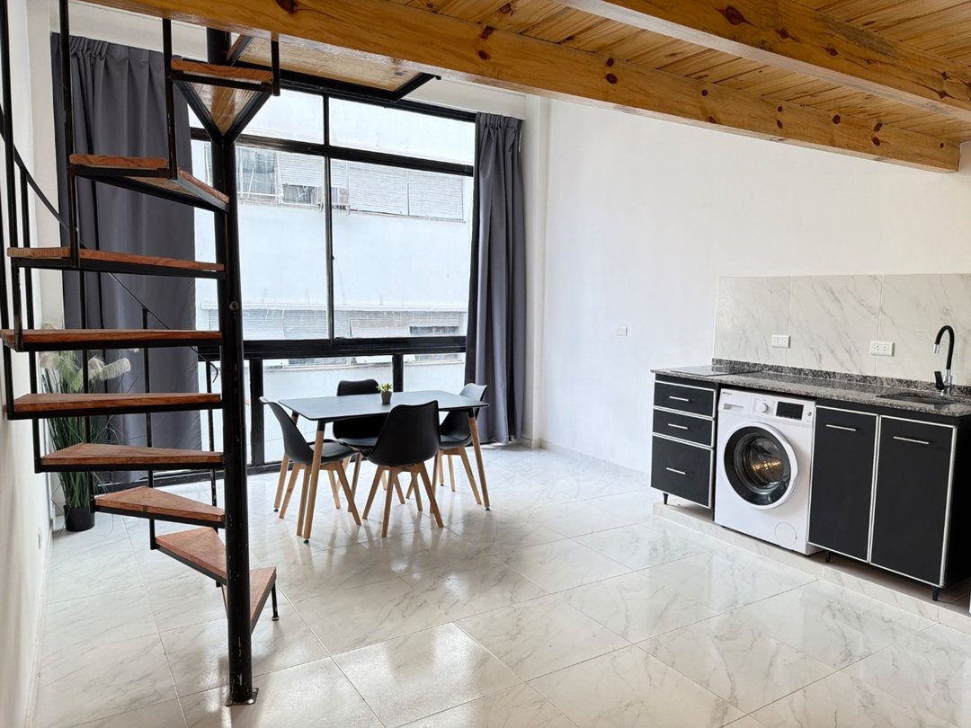 VENTA DEPARTAMENTO DUPLEX MICROCENTRO