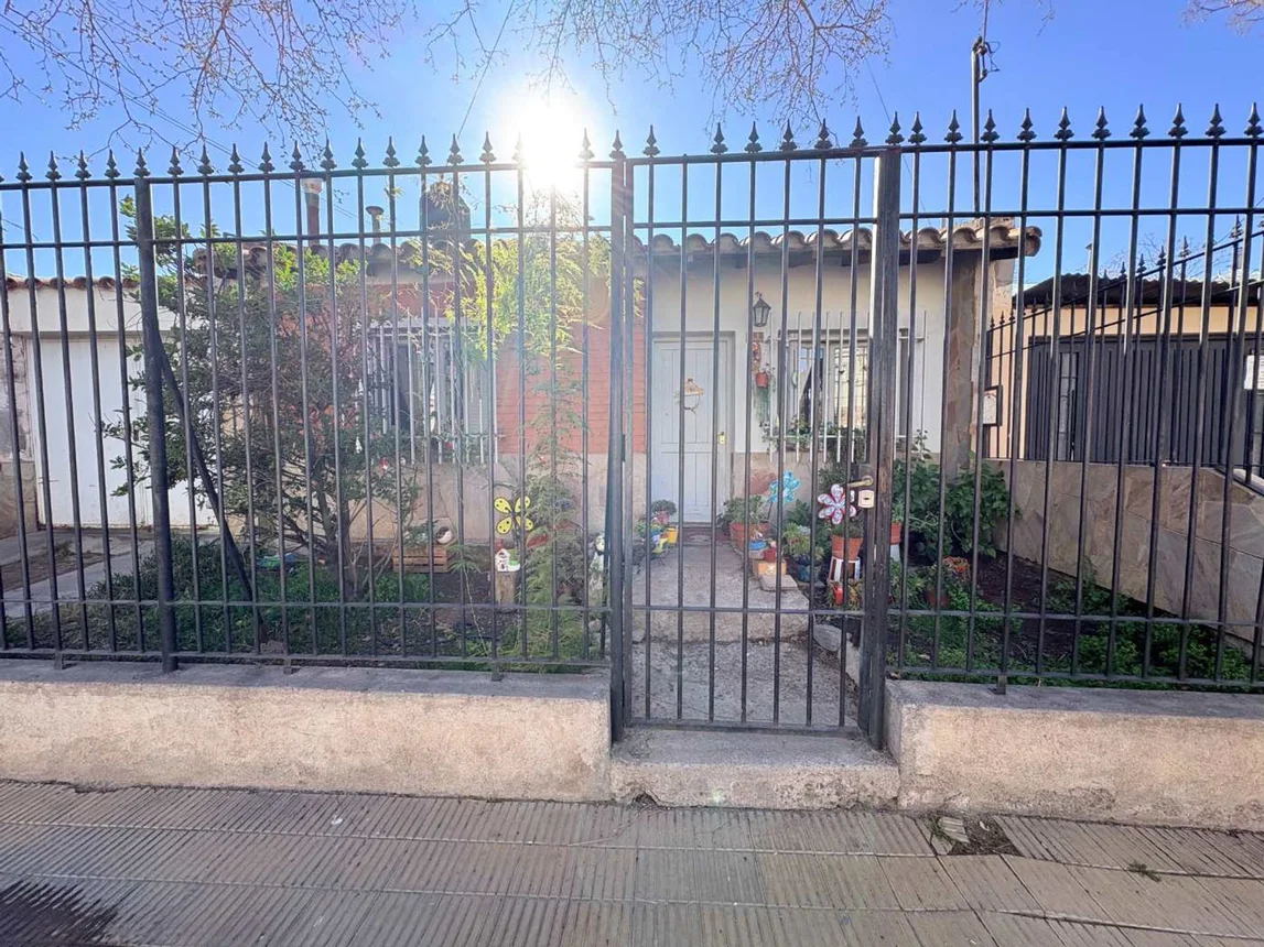 Casa en venta en Godoy Cruz