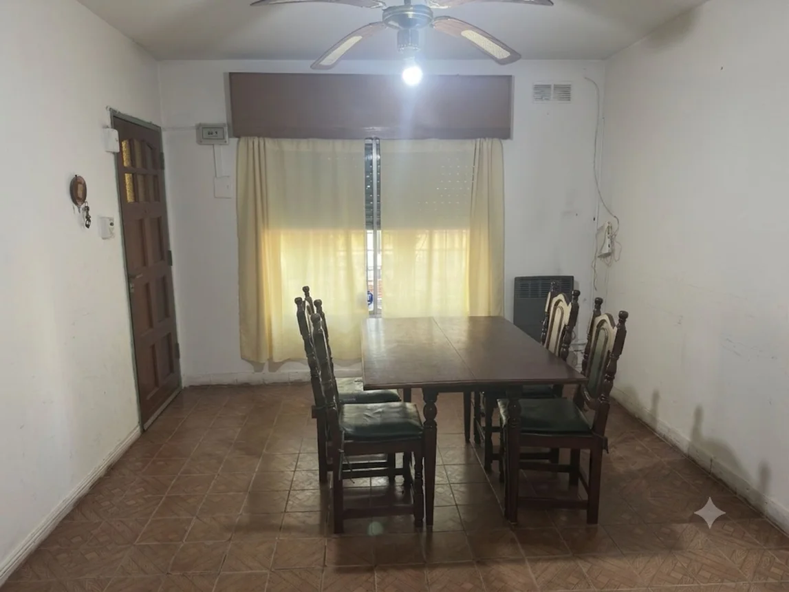 Casa de 3 ambientes en venta en Castelar, Ángel Giannatasio 3900, foto 4