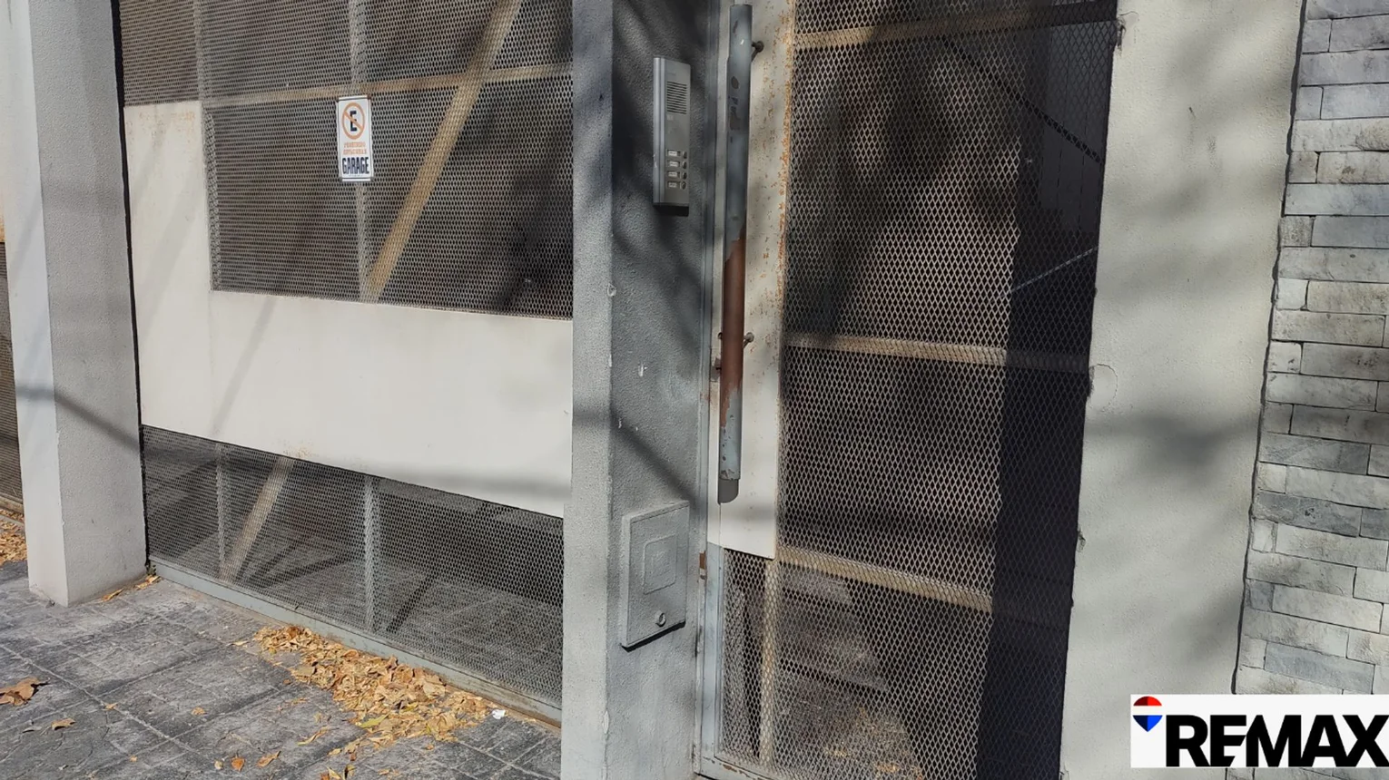 PH de 3 ambientes en venta en Monte Castro, Víctor Hugo 1600