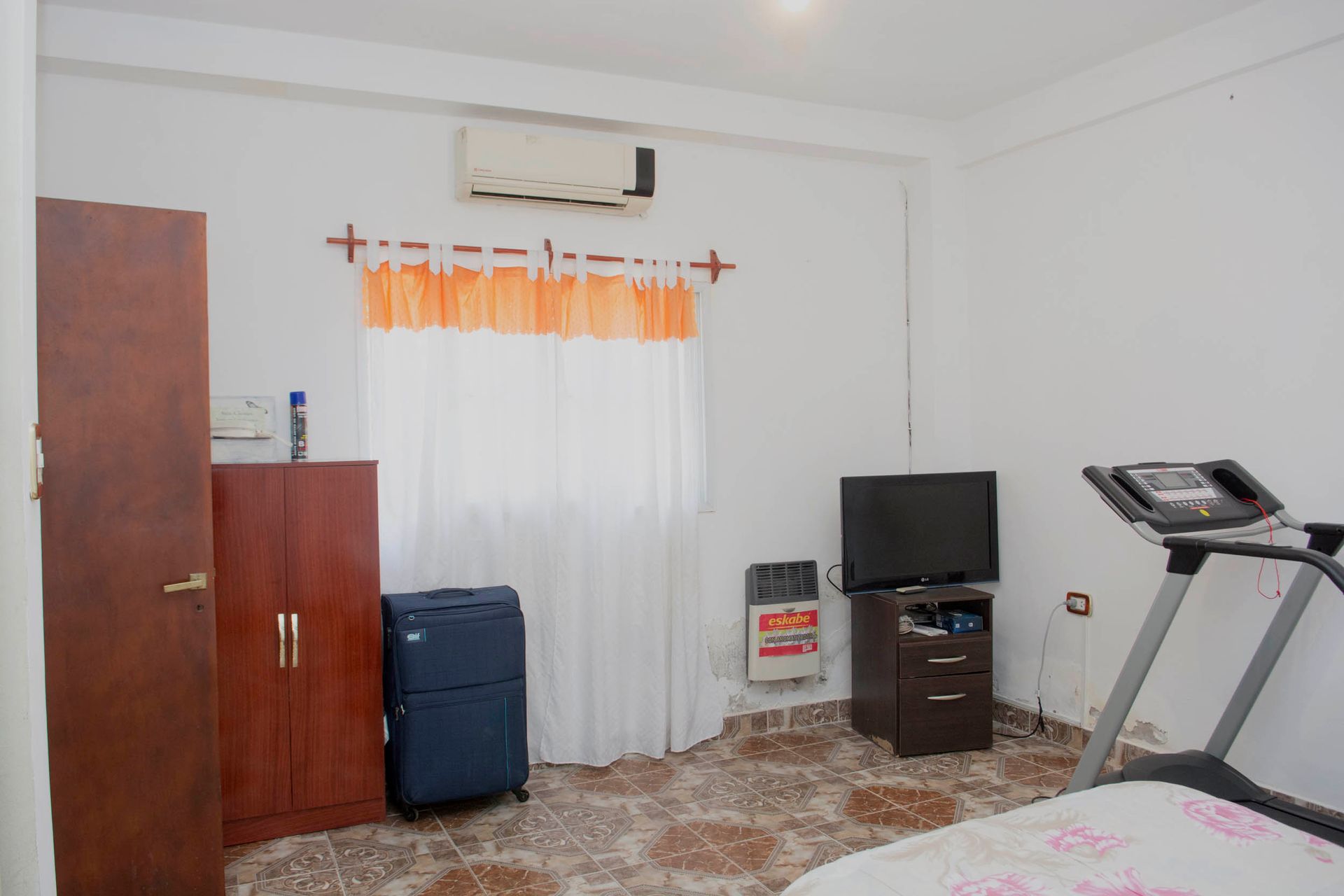 CASA VENTA SOBRE AVENIDA AUTODROMO APTA CREDITO - foto 18