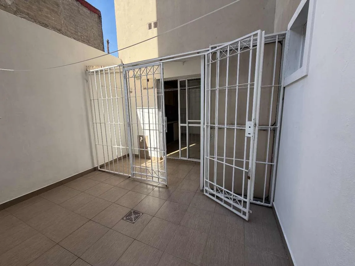 Departamento de 2 ambientes en venta en Lanús Oeste, Aristóbulo del Valle 700, foto 3