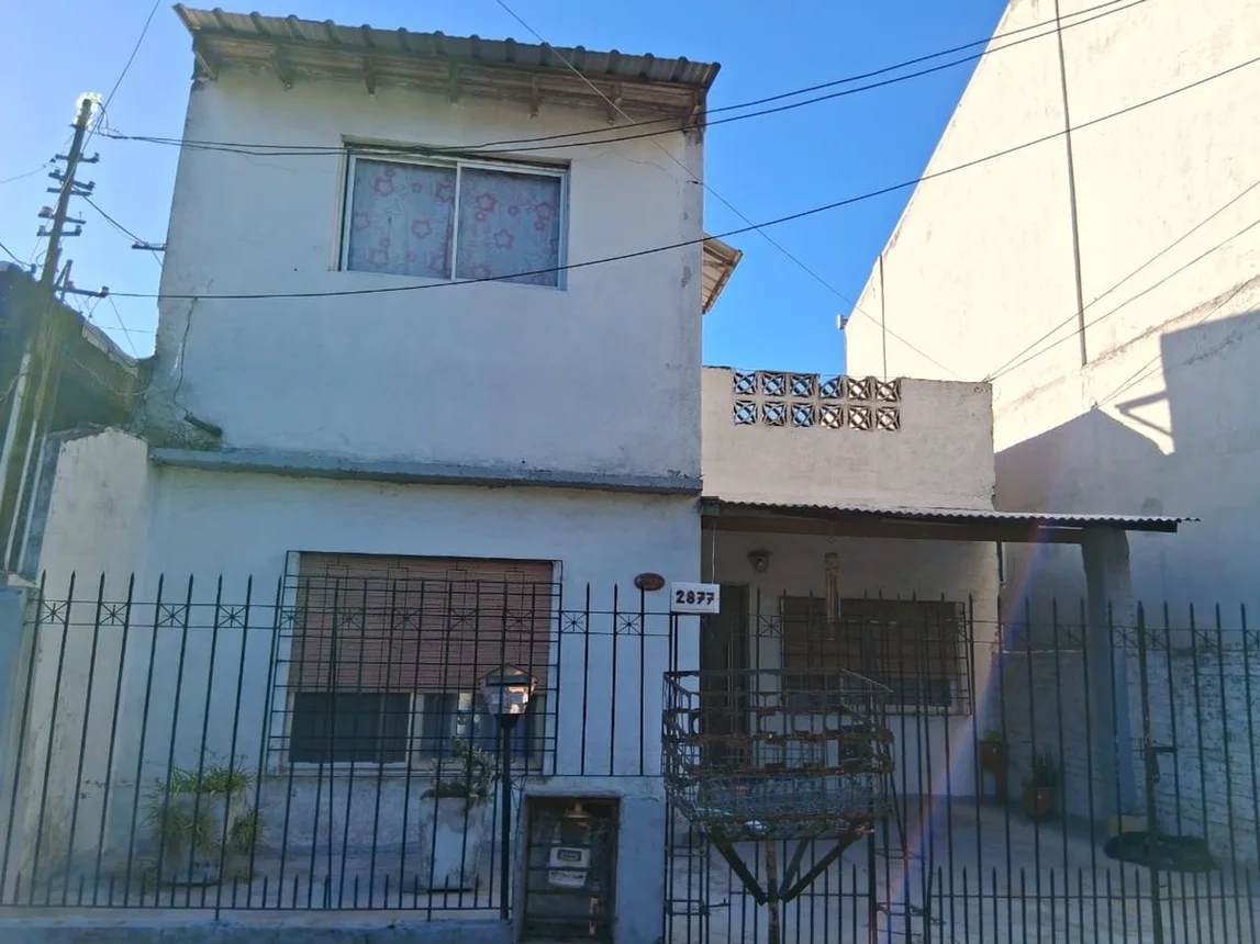Casa de 6 ambientes en venta en Monte Chingolo, Coronel Juan N. Méndez 2800