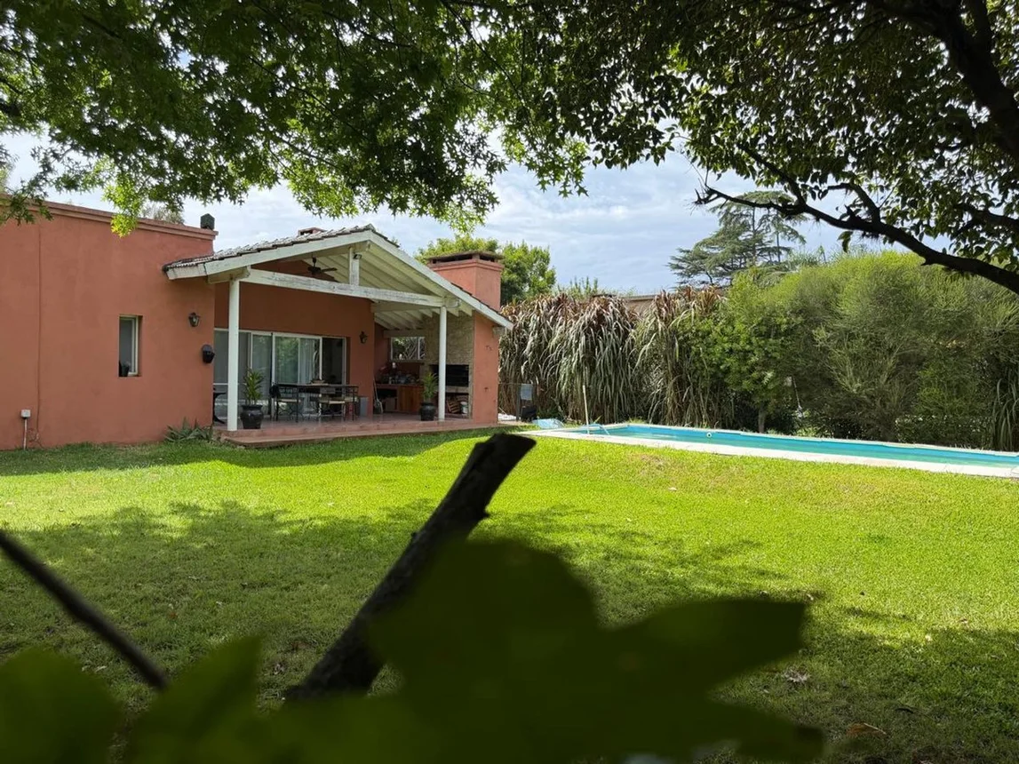 Casa en venta en Pilar, foto 4