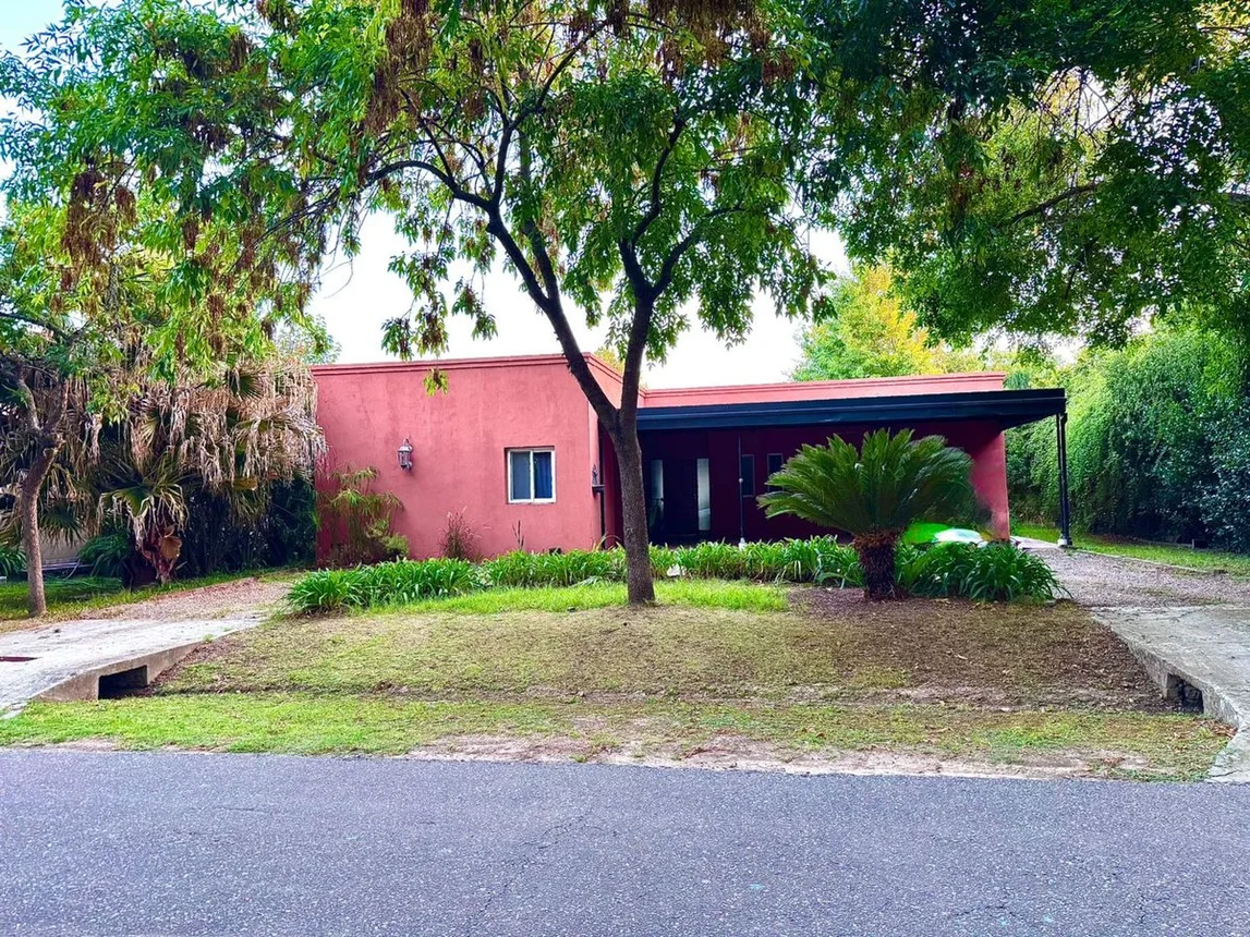 Casa en venta en Pilar, foto 2