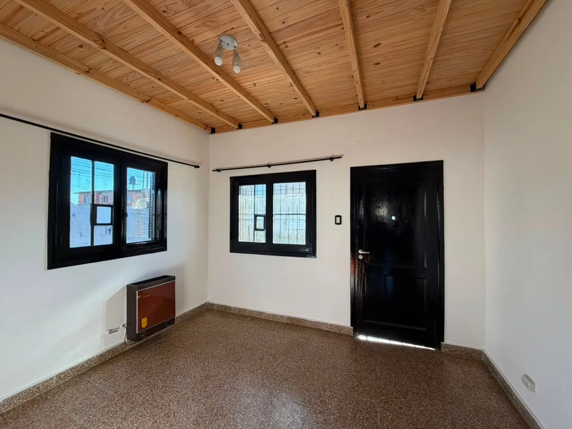 Casa de 3 ambientes en venta en Ezpeleta Este, Allison Bell 4100