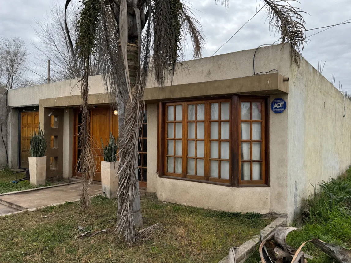 Venta casa barrio chateau los robles, foto 2
