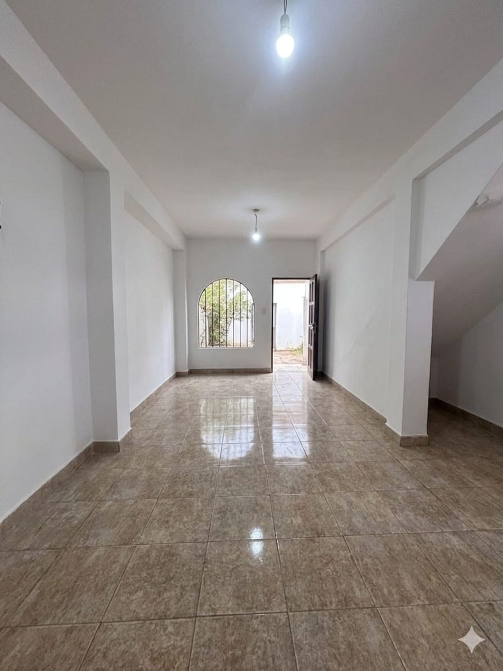 CASA EN VENTA CON 5 DEPARTAMENTOS - foto 11