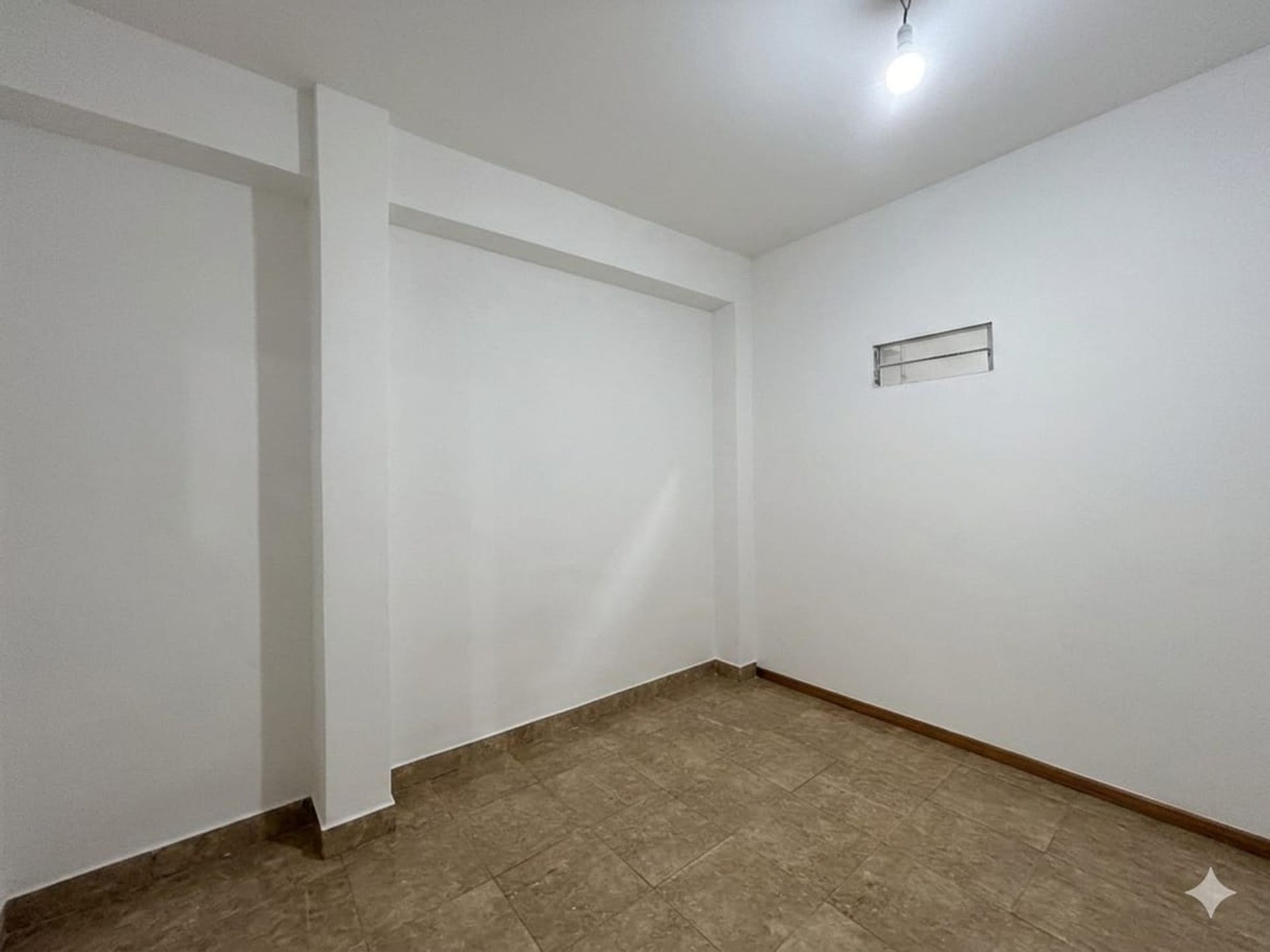 CASA EN VENTA CON 5 DEPARTAMENTOS - foto 9