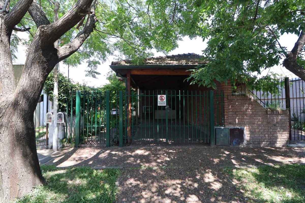 Venta casa 3 amb c/ cochera Castelar