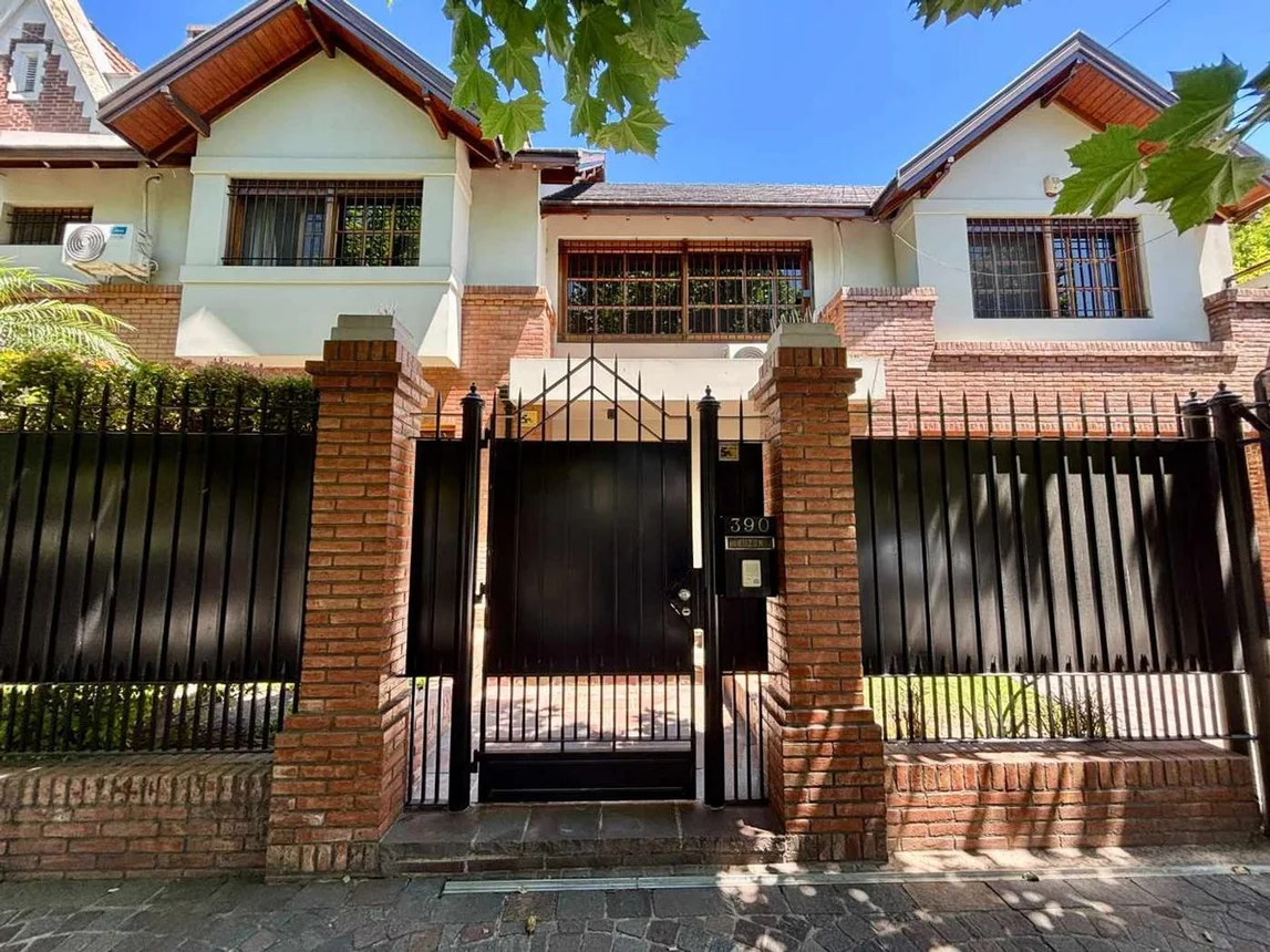 Venta | casa | 6 ambientes | 4 cocheras | pileta, foto 2