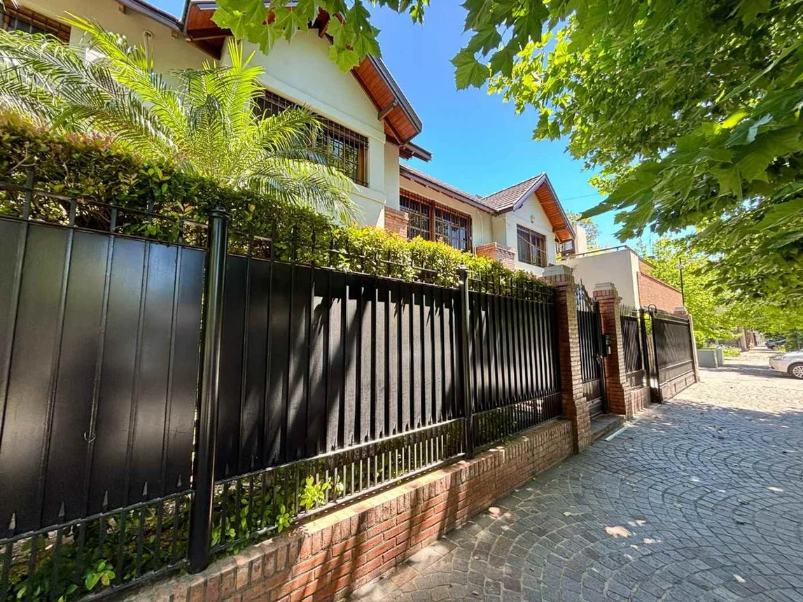 Venta | casa | 6 ambientes | 4 cocheras | pileta, foto 4