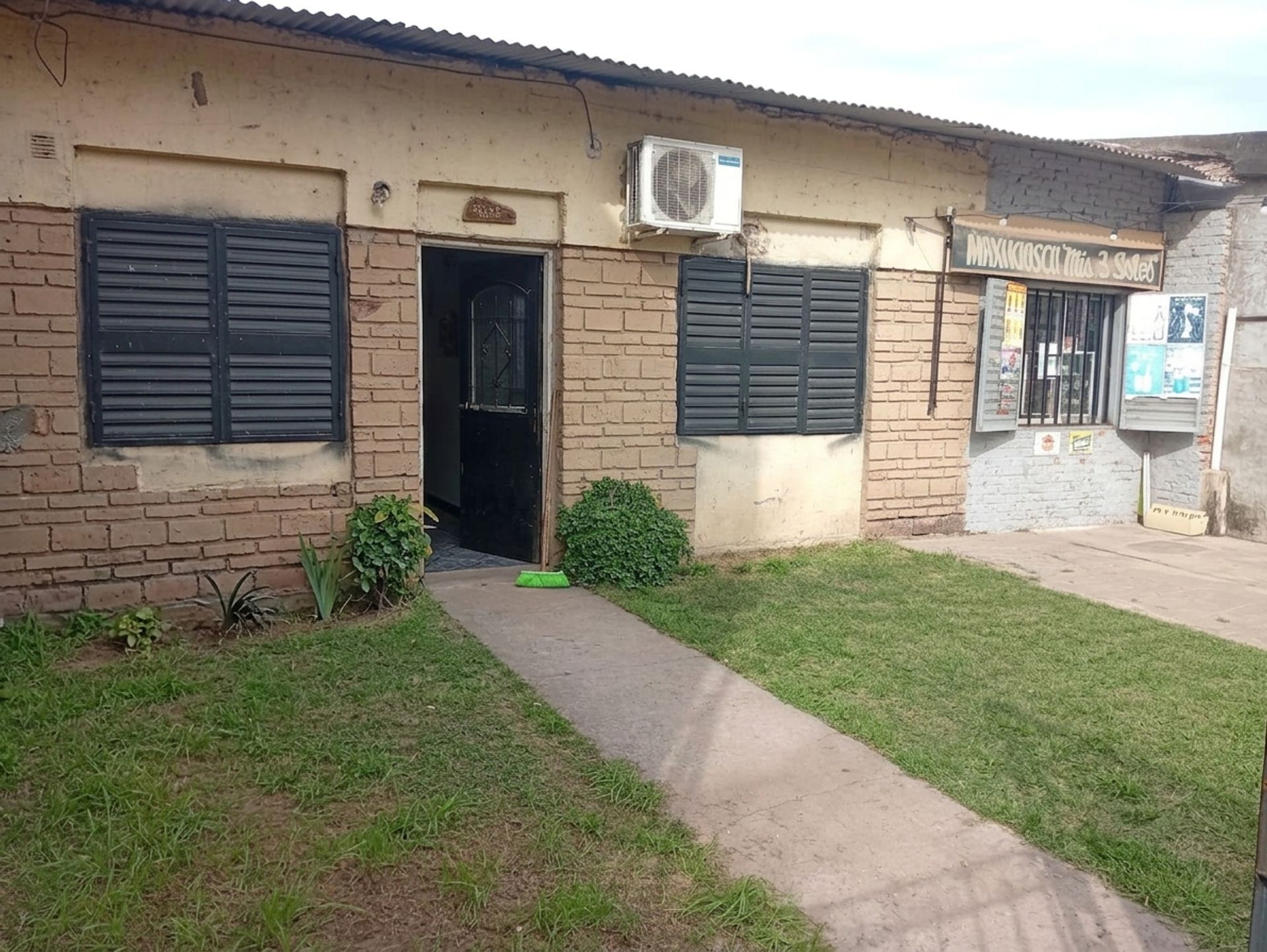 Casa 3 dormitorios y amplio patio en Santo Tome