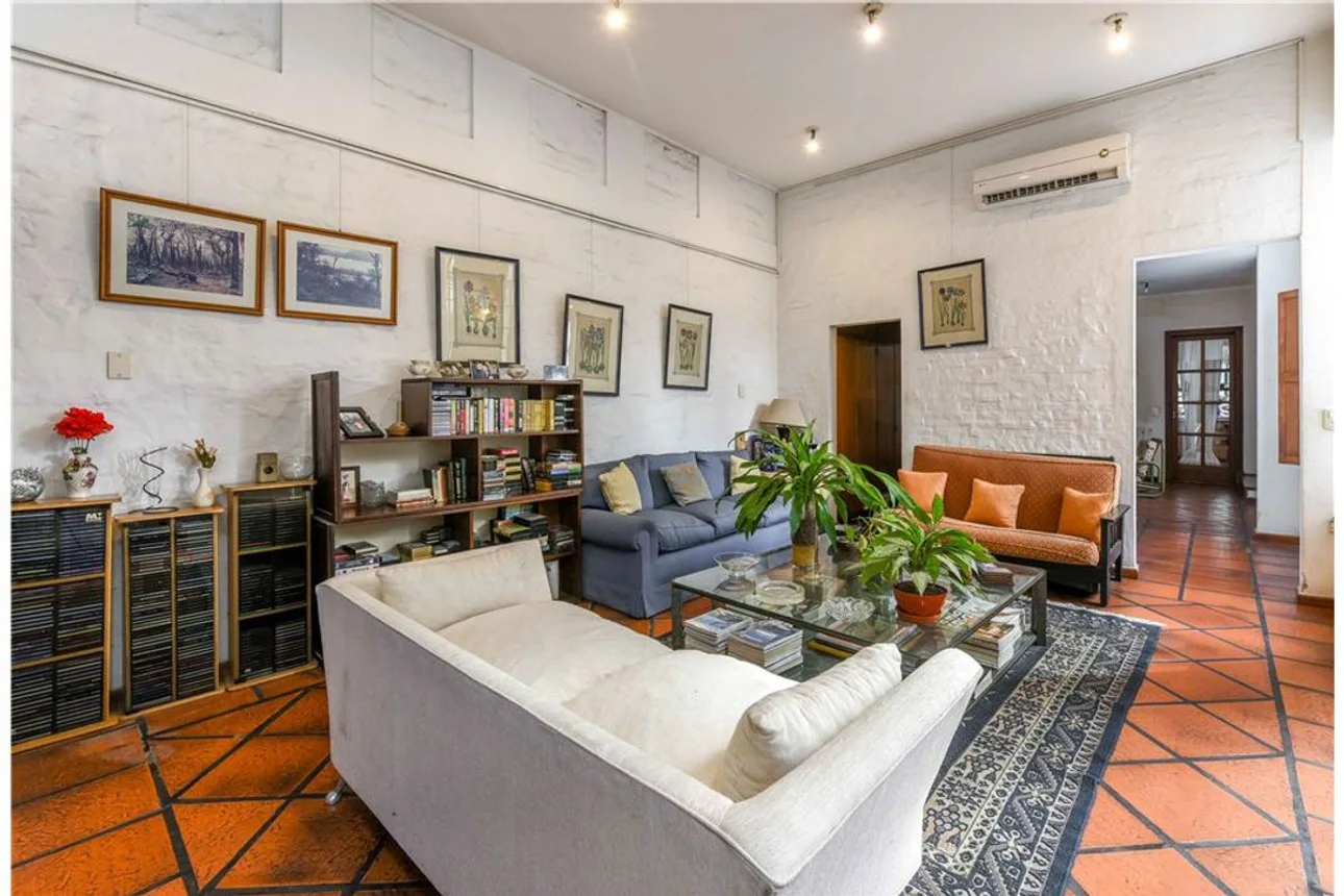 Casa de 5 ambientes en venta en Wilde, Bahia Blanca 300, foto 2