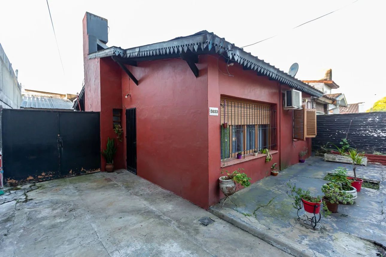 Casa en venta en Castelar, foto 3