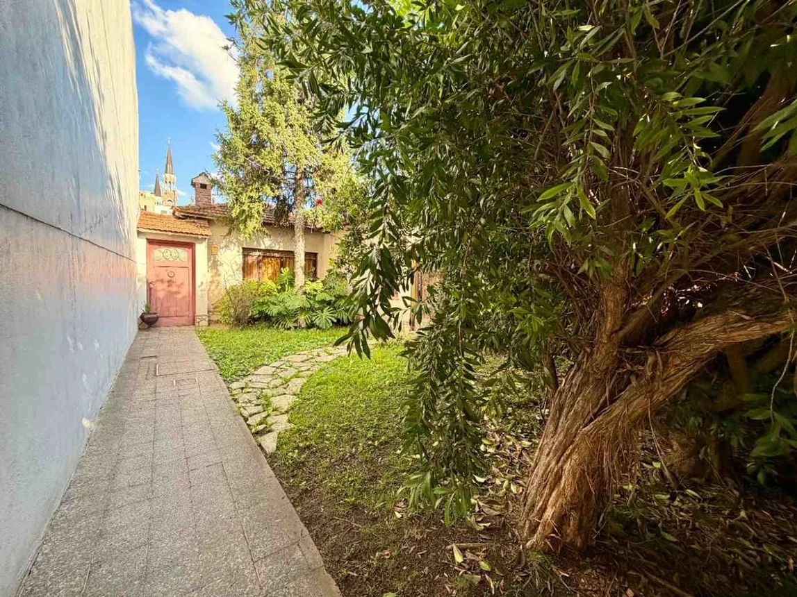 Casa de 5 ambientes en venta en Santos Lugares, Doctor Canepa 1600, foto 2