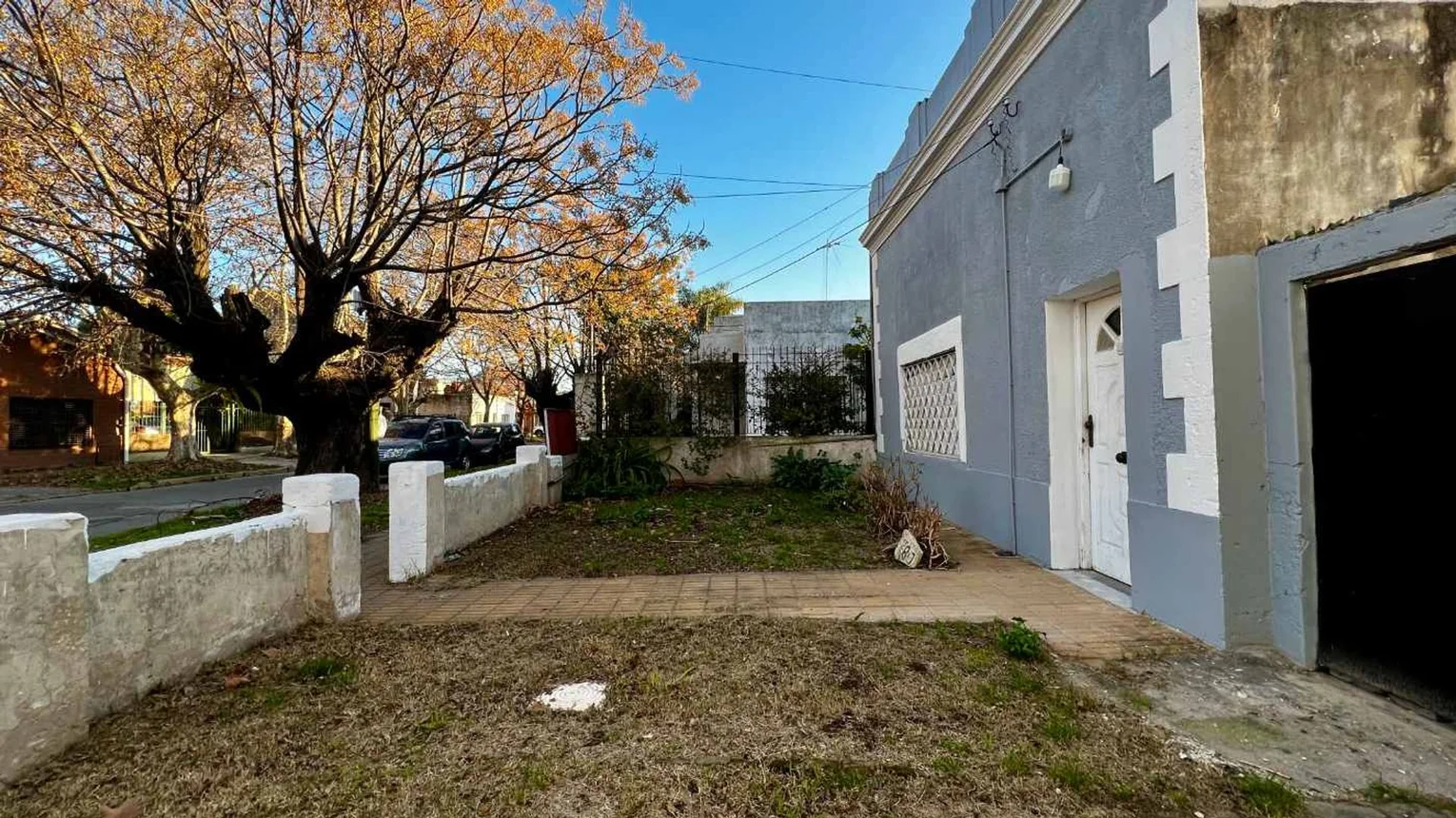 Casa de 3 ambientes en venta en Temperley, Cangallo 700, foto 3