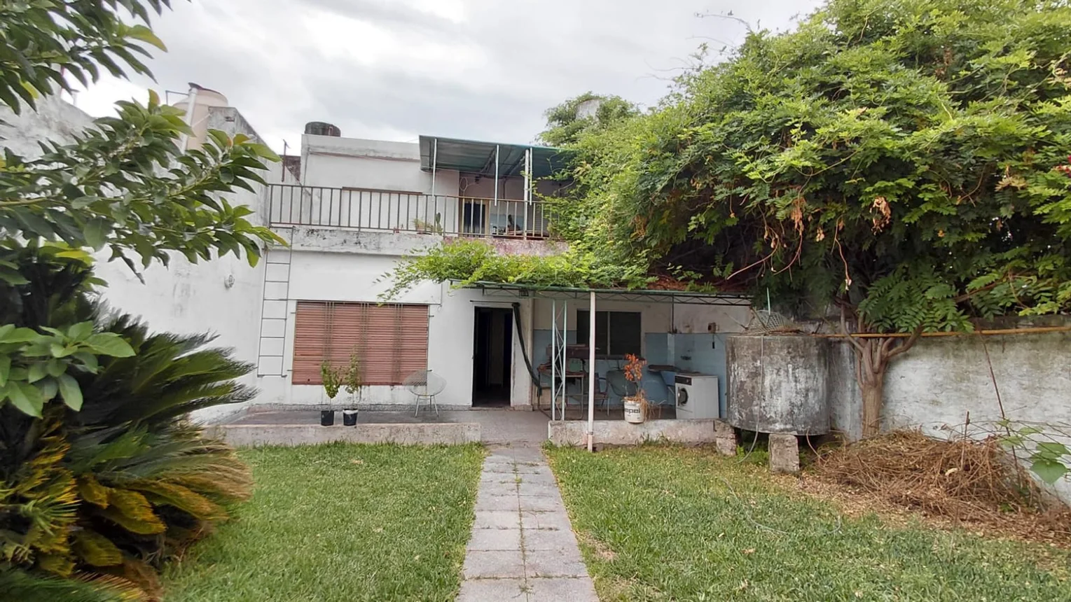 Casa de 4 ambientes en venta en Ciudadela, Independencia 300