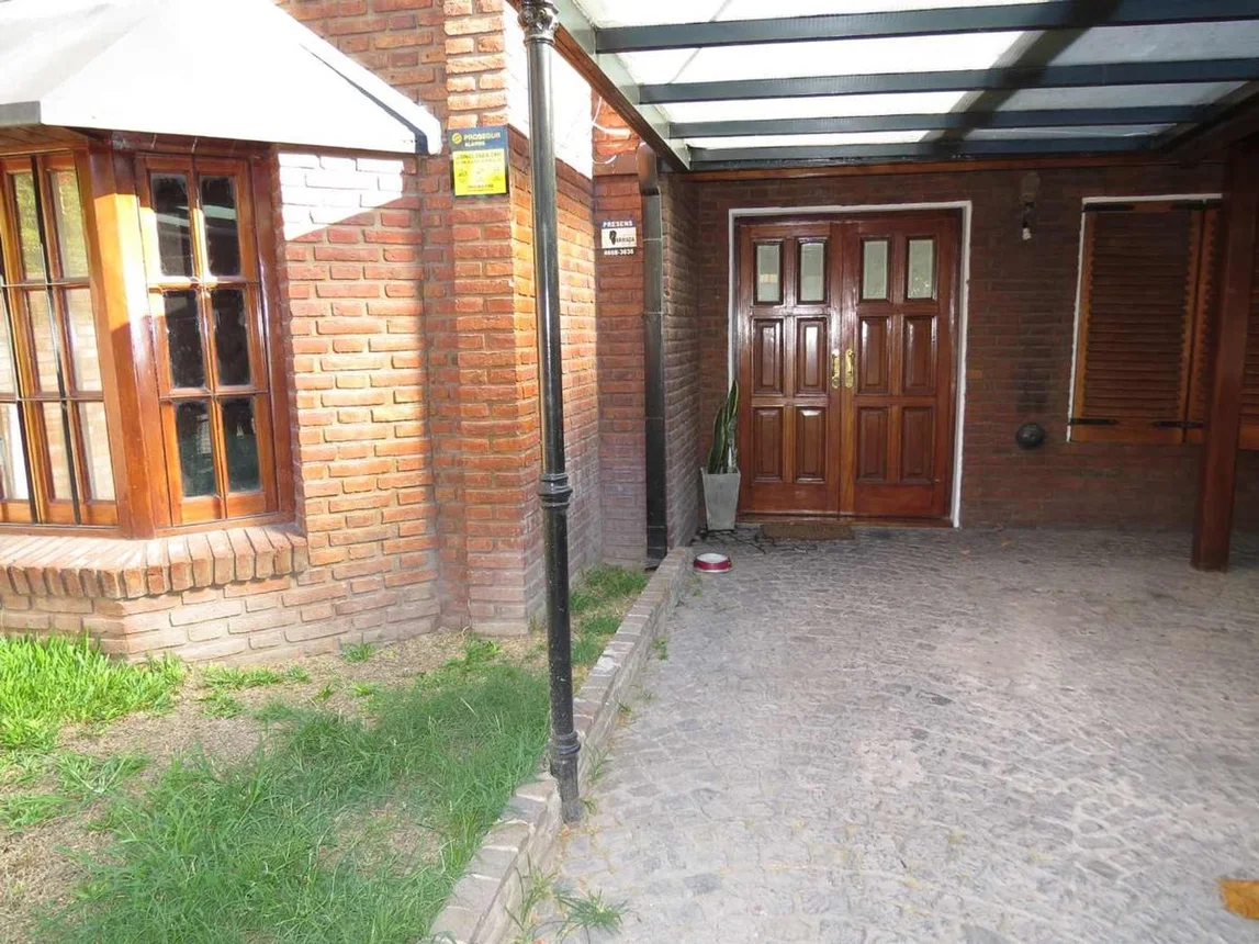 Casa en venta en Hurlingham, foto 2