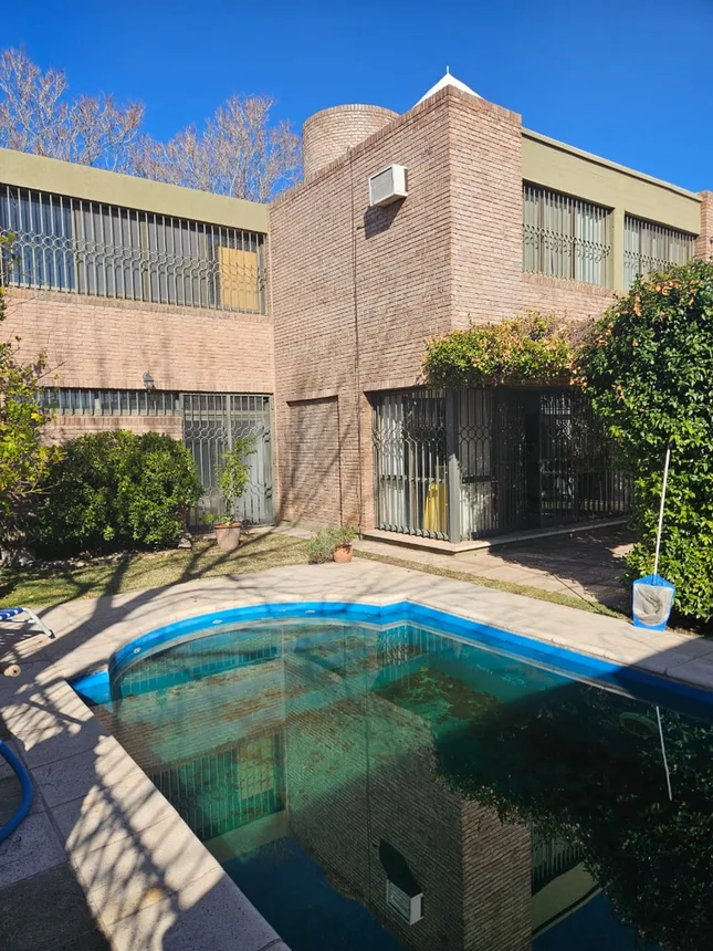 Casa en venta en Godoy Cruz