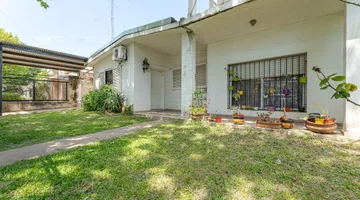 Casa en venta tres dormitorios  Parque Field