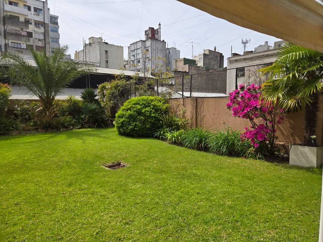 VENTA DEPARTAMENTO 4 DORM,JARDIN,COCHERA RECOLETA