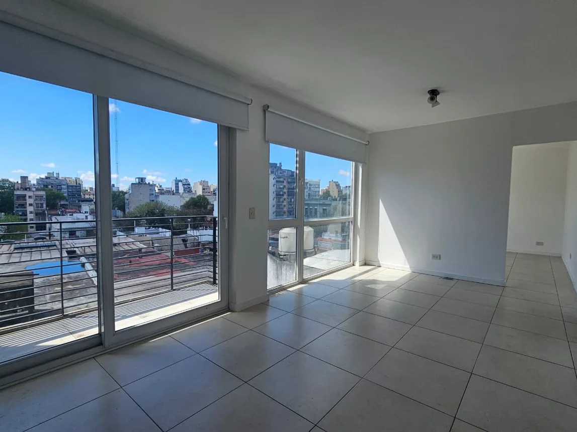 Departamento de 2 ambientes en alquiler en San Cristóbal, Avenida Jujuy 900
