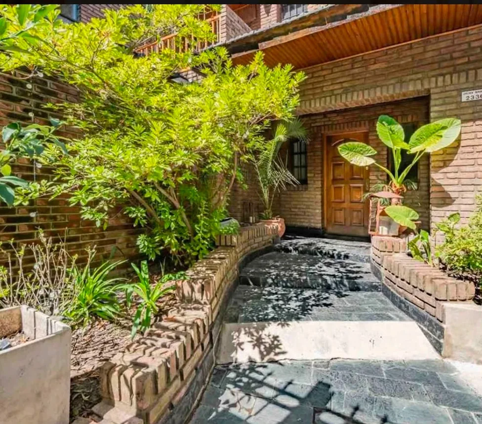 Casa de 7 ambientes en venta en Beccar, Julián Navarro 2300, foto 2