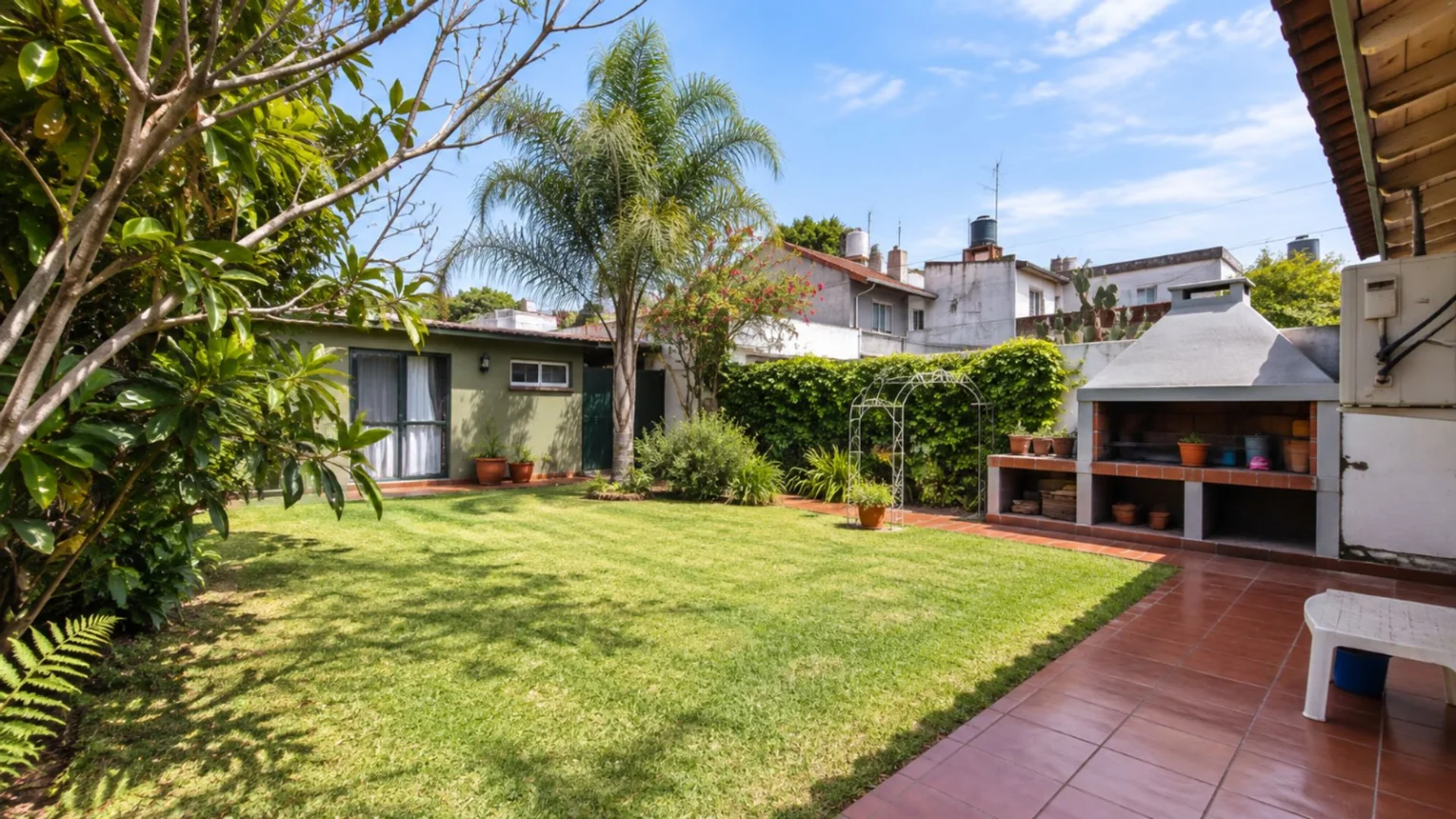 Casa de 4 ambientes en venta en Haedo, Vuelta de Obligado 2100