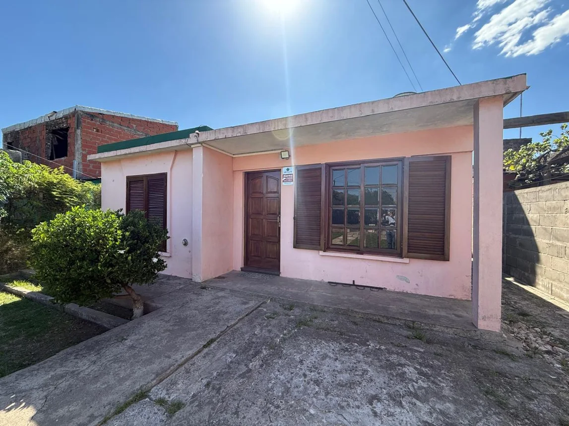 Casa de 3 ambientes en venta en Rafael Calzada, Humberto Primo 3700, foto 2