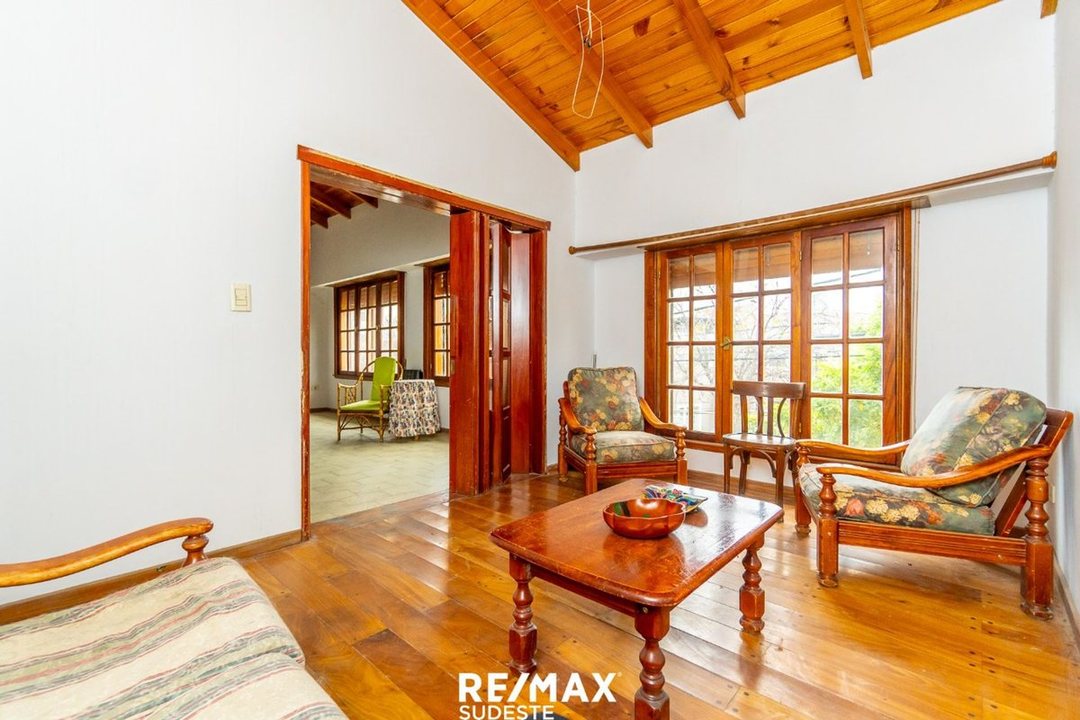 VENTA CASA DE ALTOS A MINUTOS A PIE DEL CENTRO