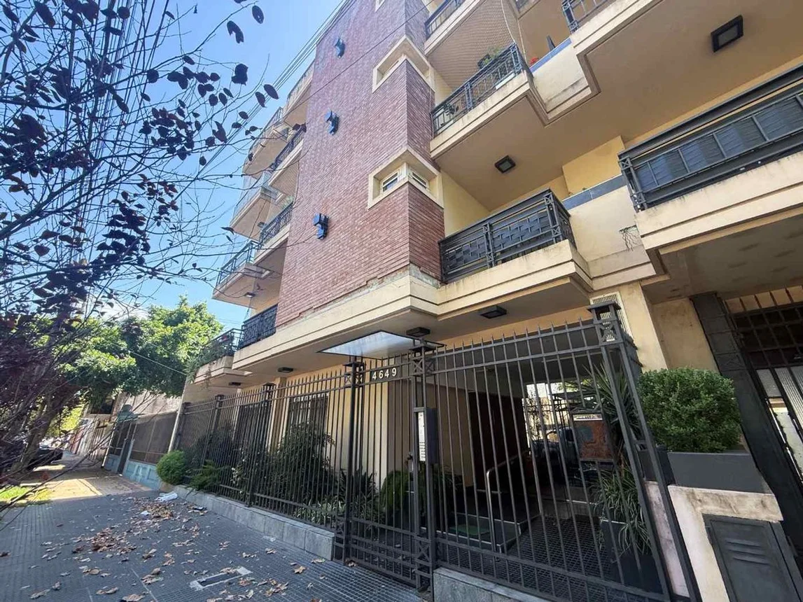 Departamento de 2 ambientes en venta en Villa Ballester, Sarmiento 4600