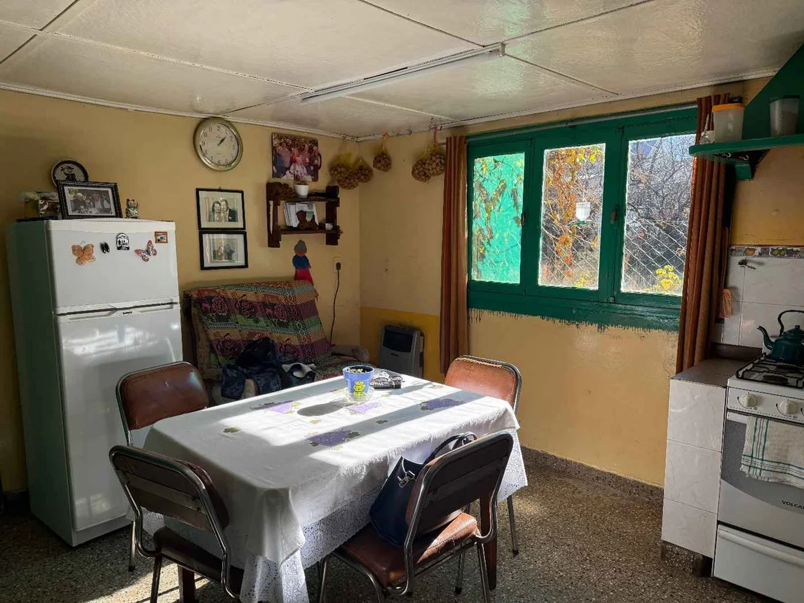 Casa de 3 ambientes en venta en San Carlos de Bariloche, 9 de Julio 600, foto 2