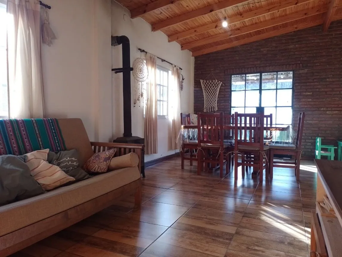 Casa de 4 ambientes en venta en Monte Chingolo, Cazón 2000, foto 2