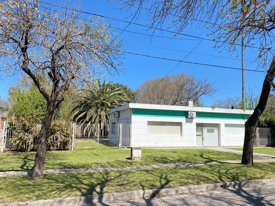 Casa de 4 ambientes en venta en Funes, General Paz 1200