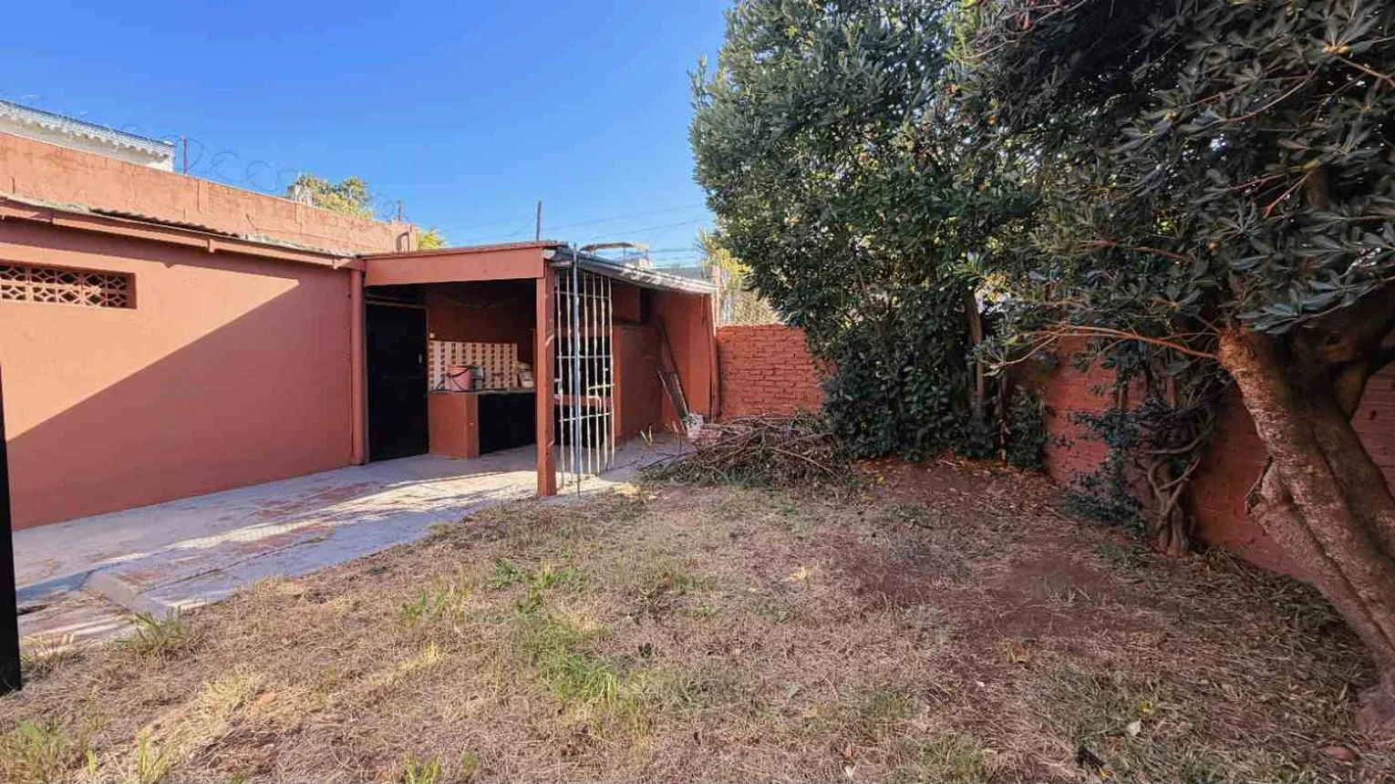 Casa de 3 ambientes en venta en Caseros, España 3400