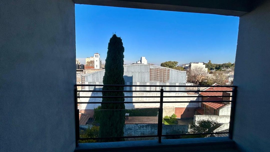 MONOAMBIENTE VENTA PARQUE CHAS CON BALCON