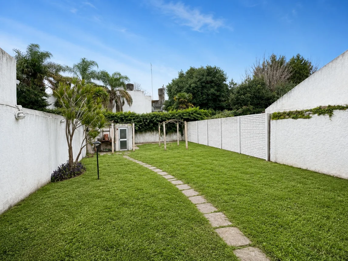 Casa en venta en La Plata, foto 2