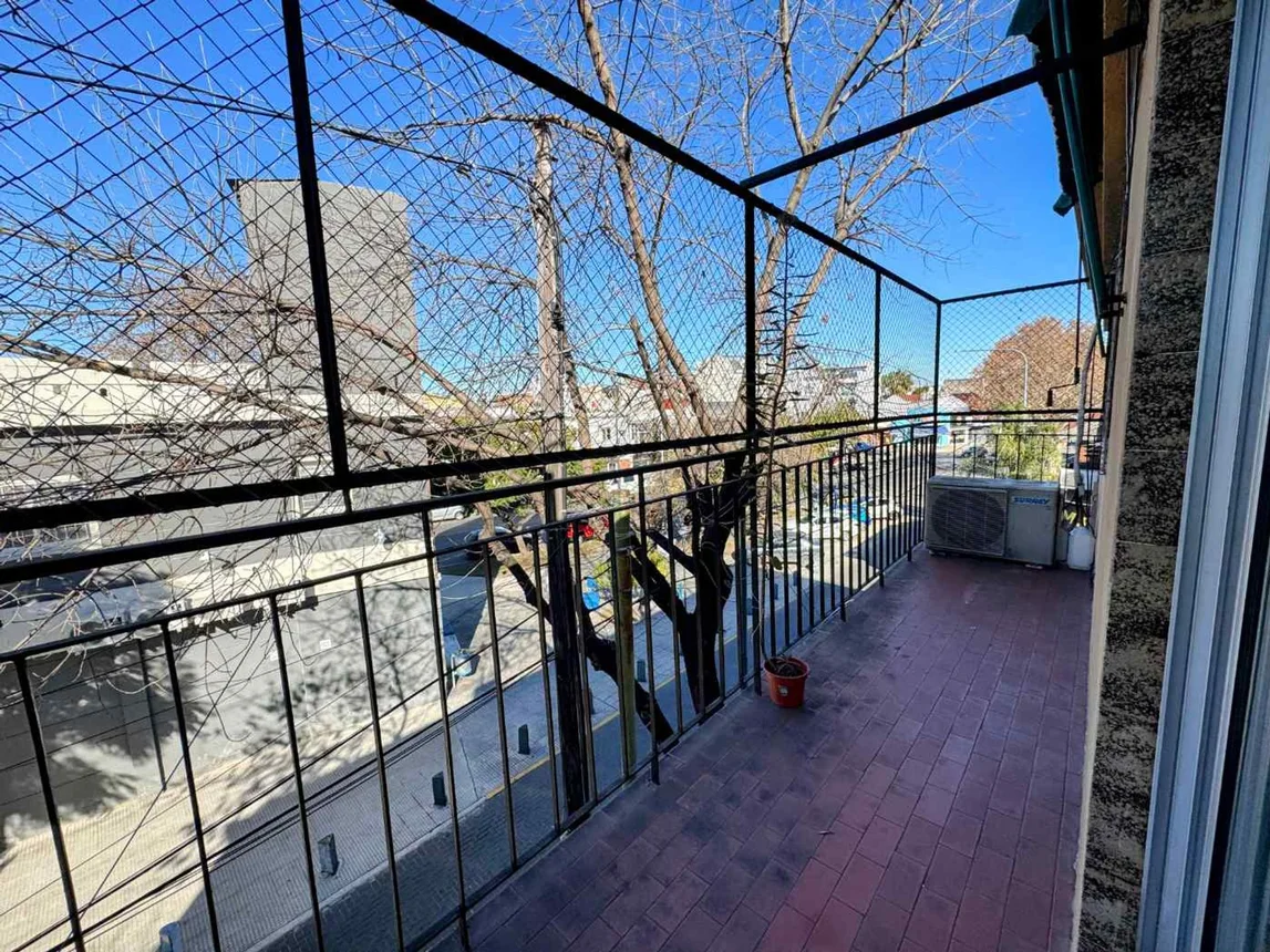 Departamento de 4 ambientes en venta en Liniers, Avenida Lisandro de la Torre 1100