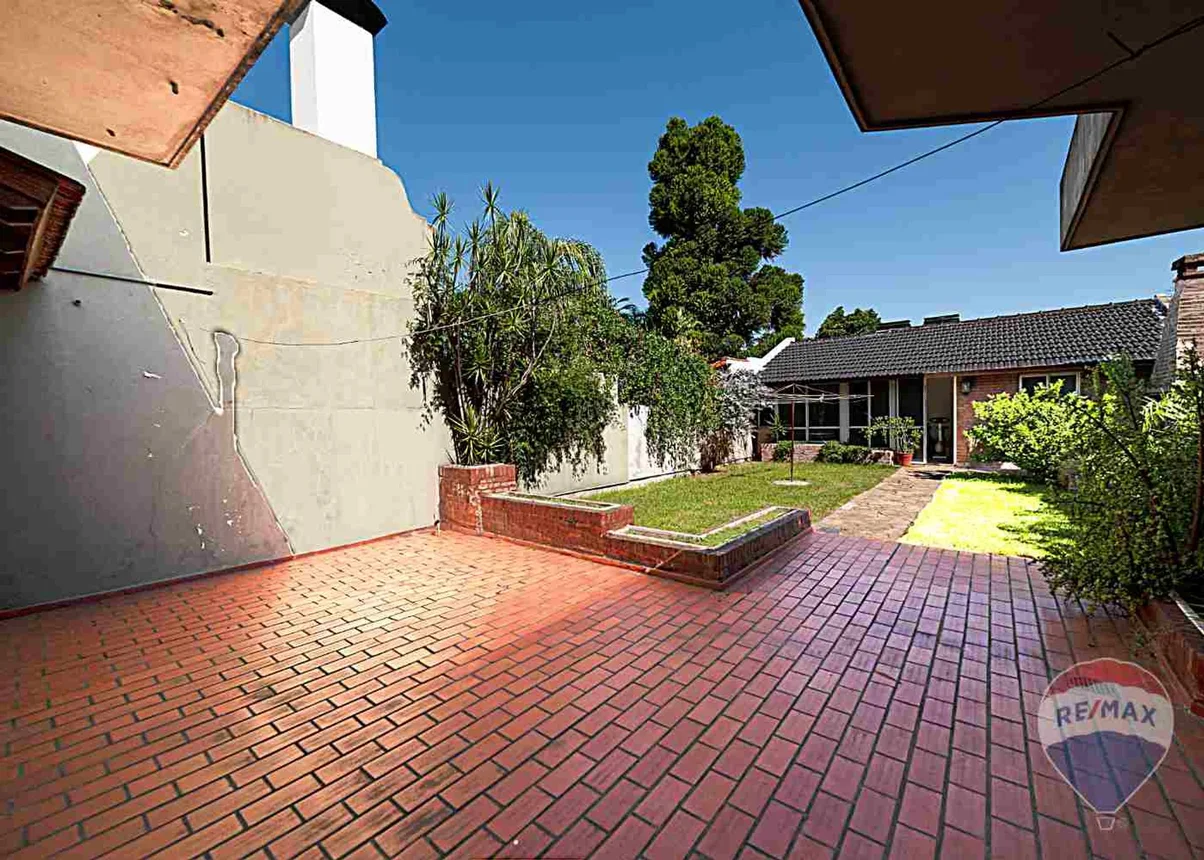 Casa de 5 ambientes en venta en Castelar, Anatole France 2400, foto 3