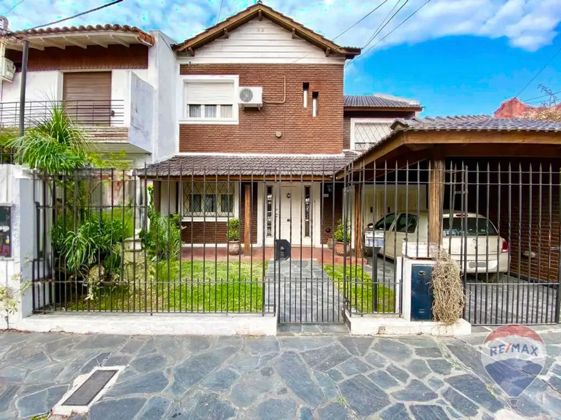 Casa de 5 ambientes en venta en Castelar, Anatole France 2400, foto 2